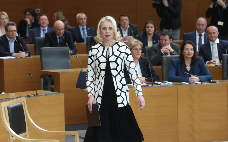 Urška Klakočar Zupančič (4).jpg