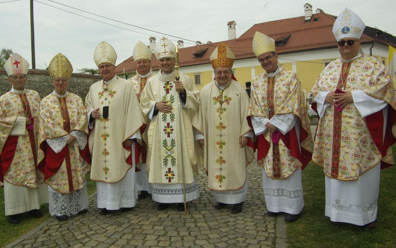 skofija-novo-mesto, masa, 20-let