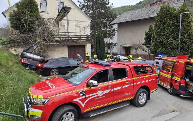 Prometna nesreča gasilci