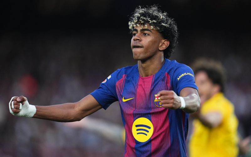 lamine yamal barcelona pm.jpg