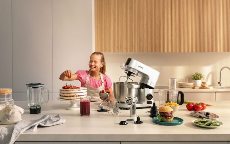 kuhinja, kuhinjski aparati, roboti