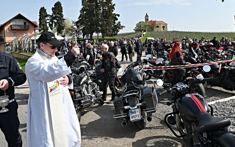 motoristi, blagoslov-motoristov, kapela