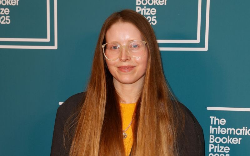jessie cave 1.jpg
