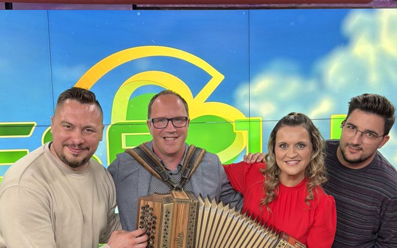 Haloški trio s priredbo legendarne pesmi Ansambla Ekart in Edvina Fliserja