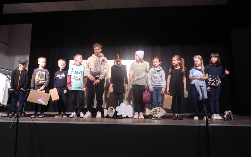 os-maksa-pletersnika-pisece, dan-zemlje