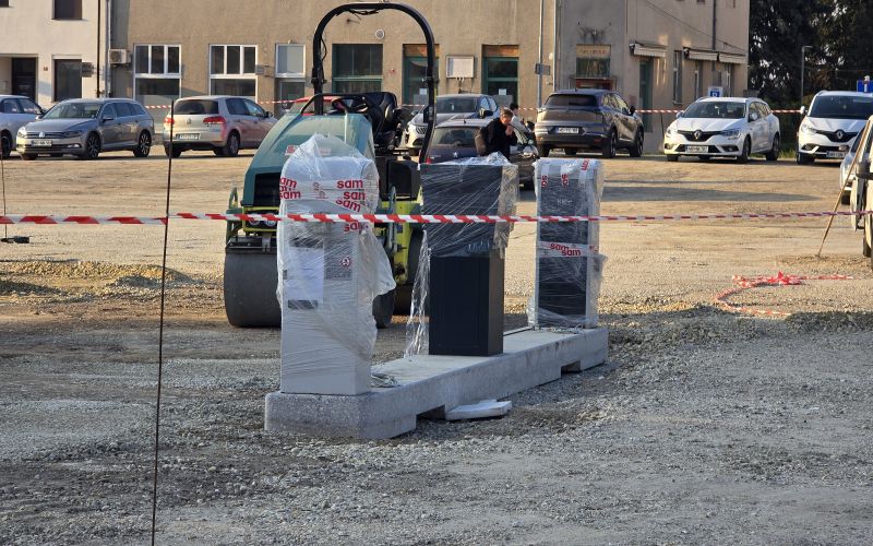 parkirišče-arhitekta-novaka, makadamsko-parkirišče