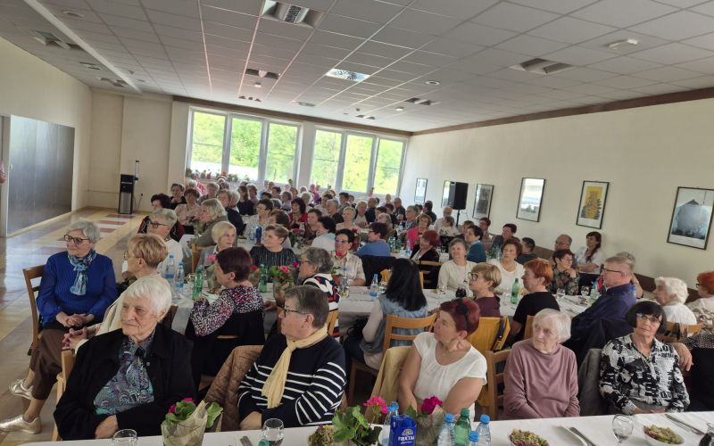 upokojeni-sodelavci, srecanje, sbms