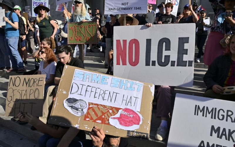 ice protesti.jpg