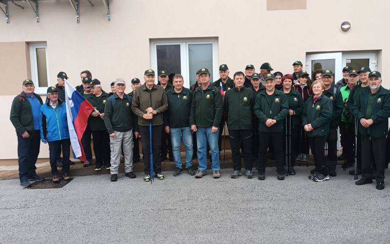 1_Pred začetkom pohoda v Uršnih selih.jpg