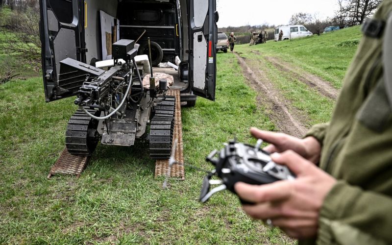 rusi, ukrajina, robot