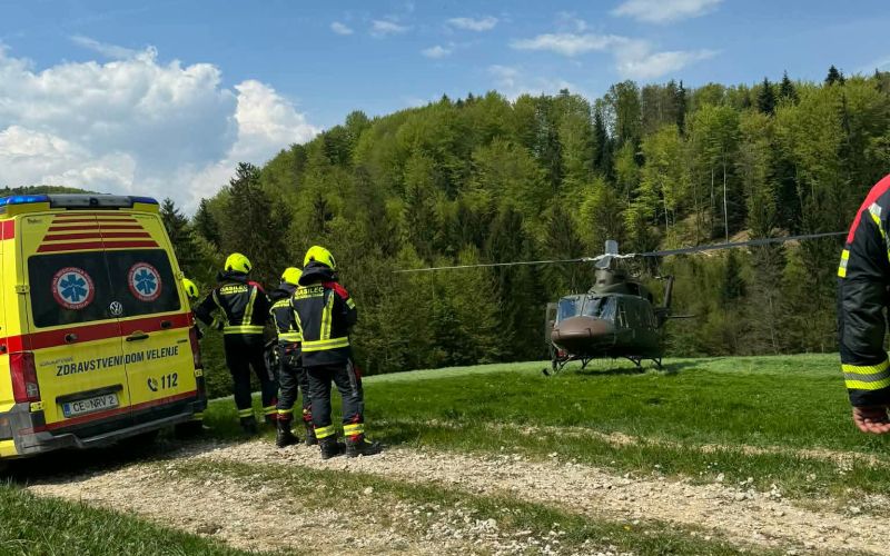 delovna-nesreca, padec-z-lestve, helikopter