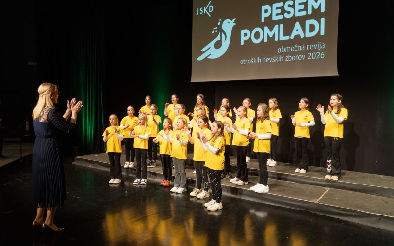 obmocna-revija-otroskih-pevskih-zborov