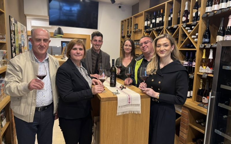 kraljica-metliske-crnine, julia-kocevar