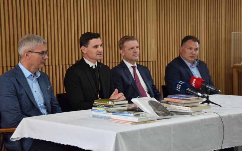 donacija-knjig, podarimo-knjige, evangelicanska-cerkev-av-v-sloveniji, mohorjeva-druzba-celovec