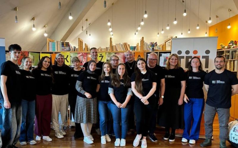 drpd-novo-mesto, ziva-knjiznica