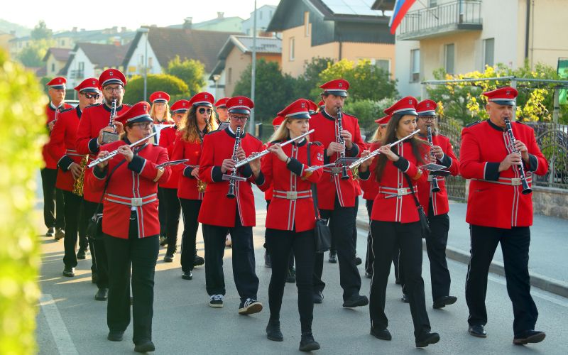 kres, 1-maj-ptuj, plavajoci-kres