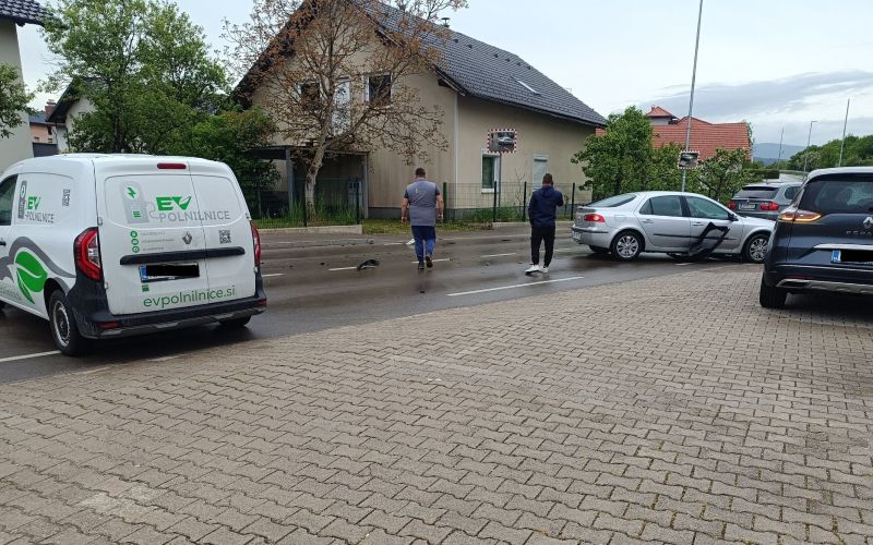 nesreča šmihel.jpg