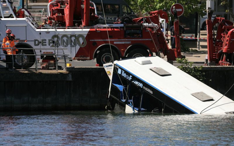 avtobus, pariz, sena