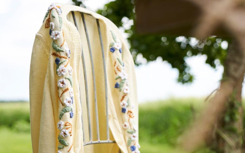 ustvarjamo upcycle din strik med blomster_PINTEREST.jpg