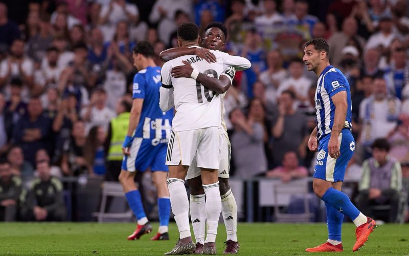 kylian mbappe viniciua real madrid pm.jpg