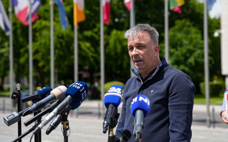 sindikati, predaja-podpisov, referendum