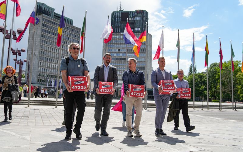 sindikati referendum podpisi interventni zakon.jpg