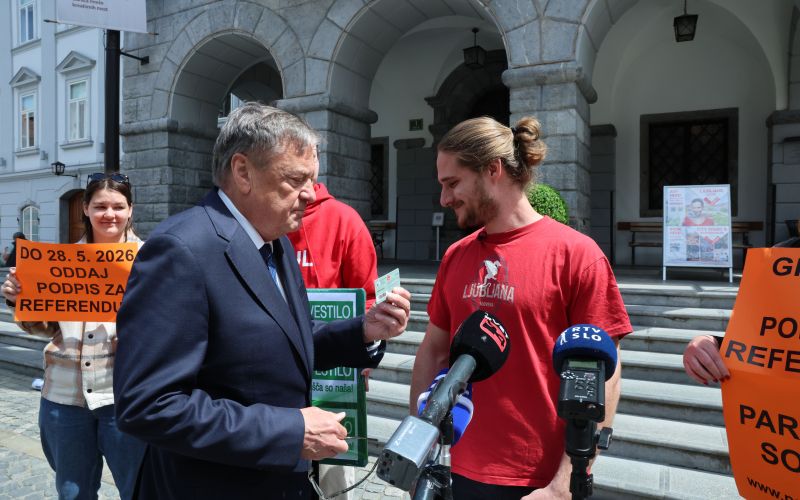 zoran janković, predaja urbane, iniciativa štepanjsko naselje.jpg
