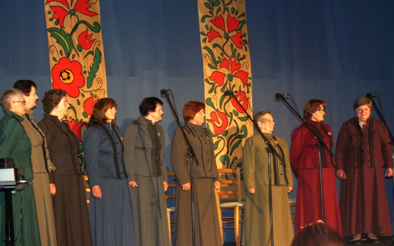 koncert-ob-30-letnici-pevskega-zbora-drustva-podezelskih-zena-pod-gorjanci, ljudska-pesem, zborovsko-petje, ljubiteljska-kultura-kostanjevica