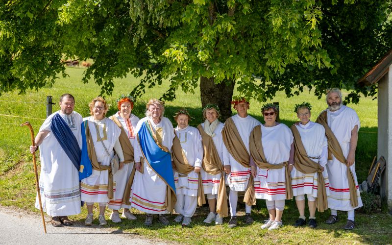 kostumi.jpg