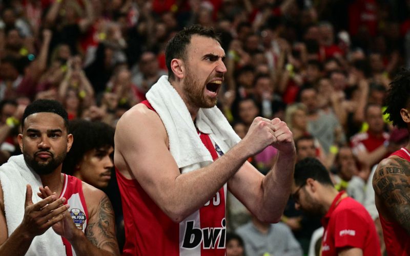 olympiacos real madrid 26 pm.jpg