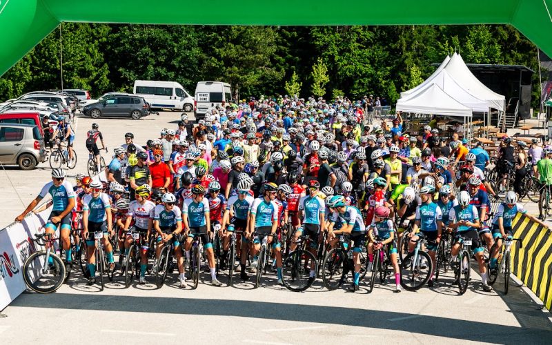 kolesarski-maraton-po-dolini-reke-krke-2021