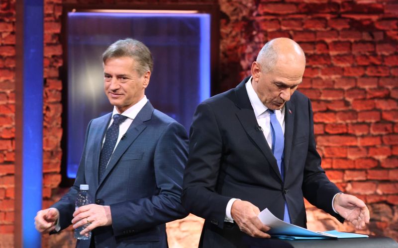 robert Golob, janez janša