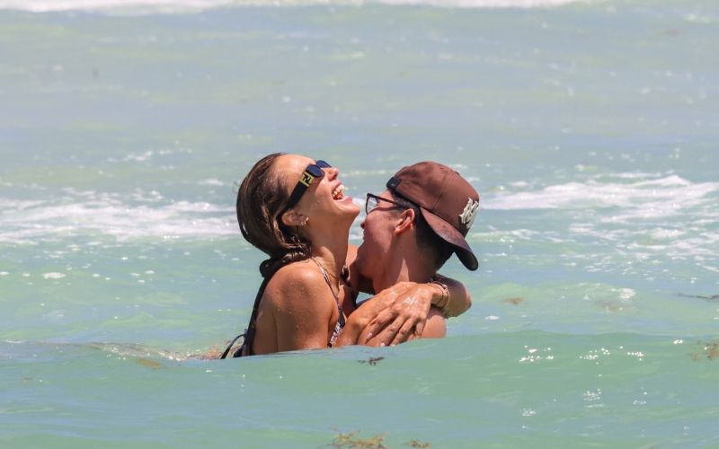 Jessica Alba,  Danny Ramirez.jpg