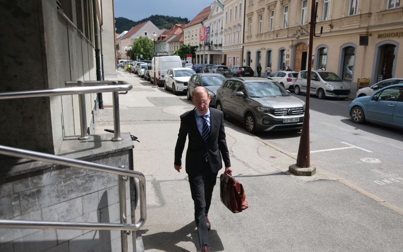 tes, sodnik, odvetnik, rotnik