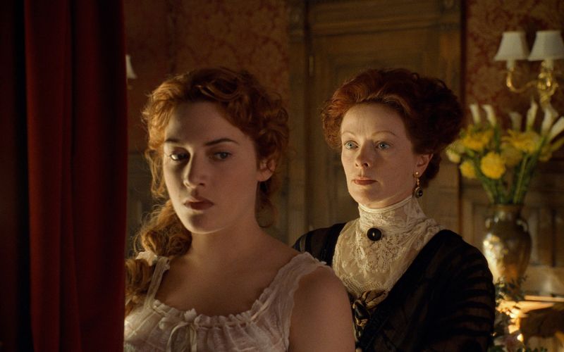 Frances Fisher Titanik.jpg