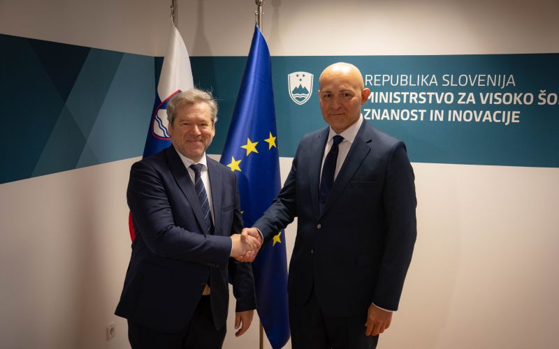 primopredaja-med-igorjem-papicem-in-borutom-roncevicem