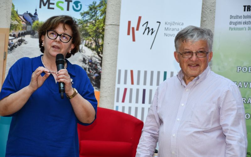 Renata Novak Zupančič in predavatelj prof. dr. Vojko Kavčič