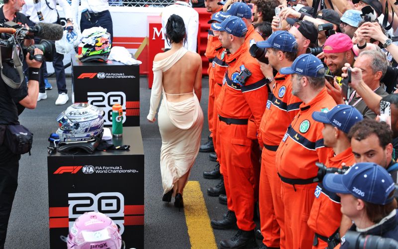 formula ena Kim Kardashian 26.jpg