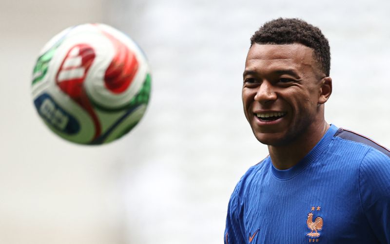 Kylian Mbappé,.jpg