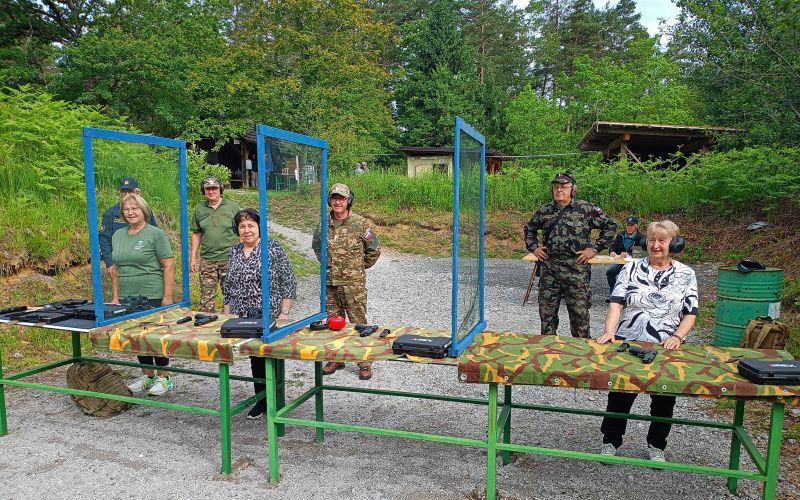 usposabljanje-in-strelsko-tekmovanje-s-pistolo-velikega-kalibra-v-kanizarici