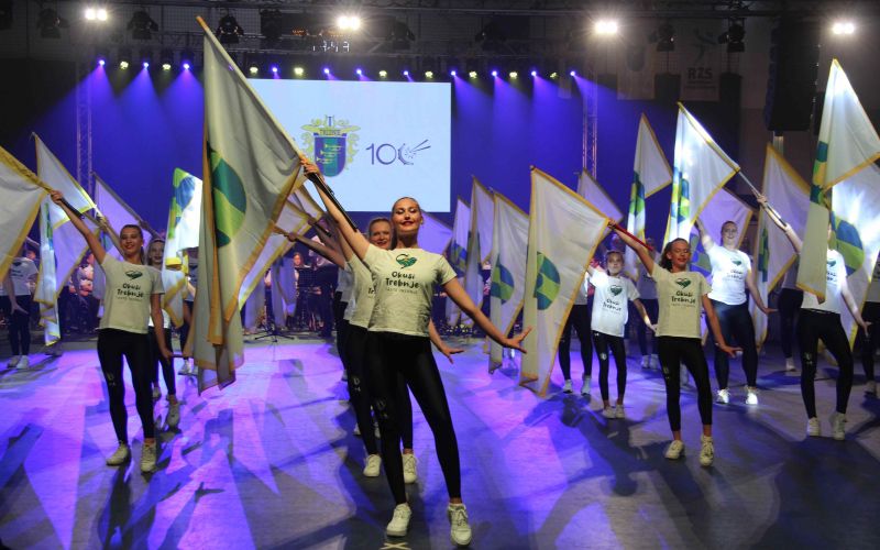 100-let-obcinskega-pihalnega-orkestra-trebnje, 30-let-trebanjskih-mazoret