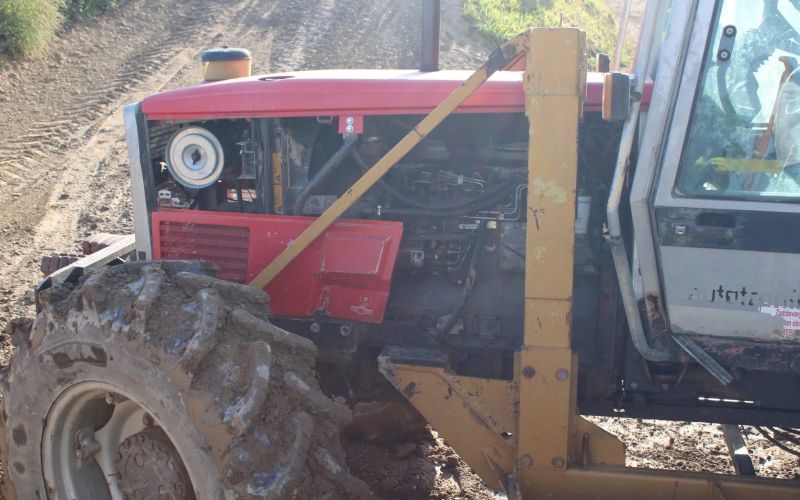 V Vrbini je zagorel traktor