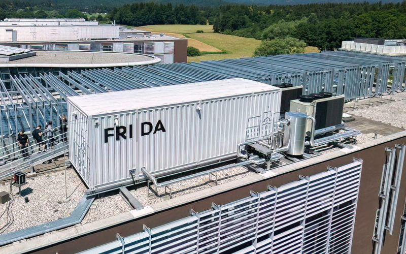 FRIDA na strehi FRI UL.jpg