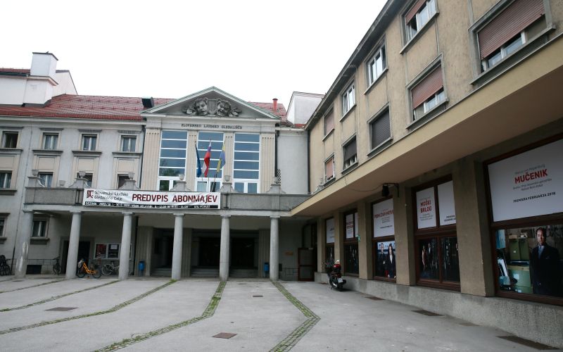 Gledalisce 0002.JPG