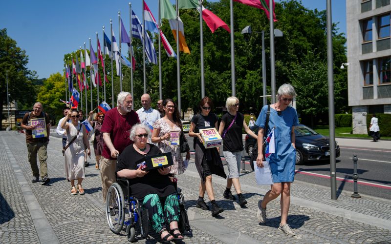novela zakona o tujcih, pobudniki