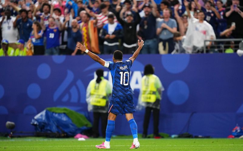 kylian mbappe pm.jpg