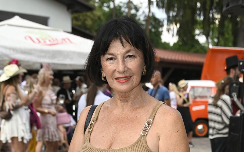 azra sirovnik - sr.jpg