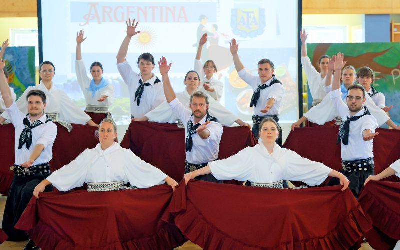 cg_folklora_argentina_1.jpg