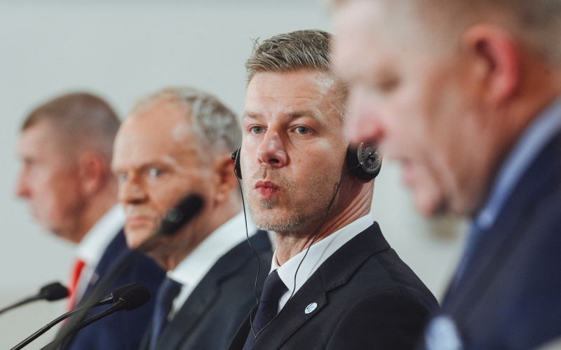 višegrajska skupinam peter magyar.jpg
