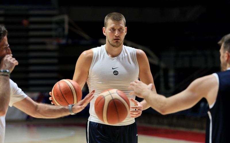 nikola jokic pm.jpg